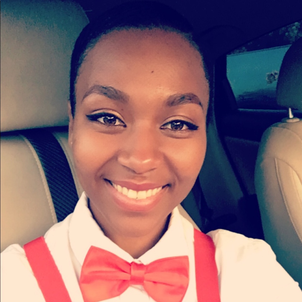 Meet your Posher, Felicia